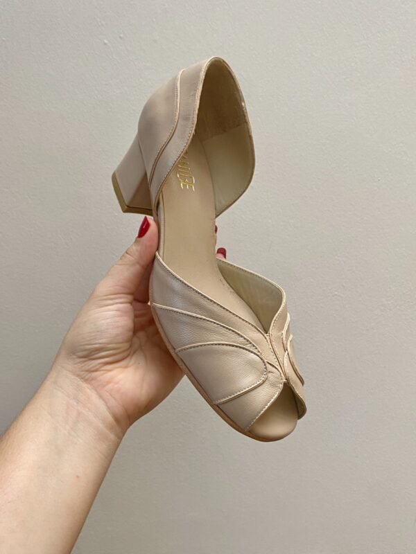 Sapato Paula 34 - Cor Bege Rose - Pelica - Salto 4cm - Imagem 4