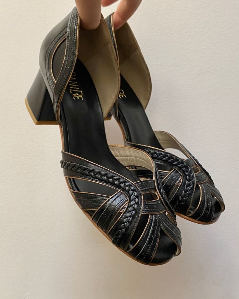 Sapato Luiza 34 - Pelica Preta - Salto 5cm