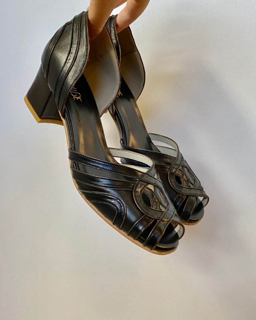 Sapato Malu 35 - Pelica Preta - Salto 4cm SP