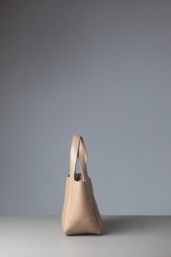 Bolsa Rivoli P - Cor Tannin - Couro - Imagem 3