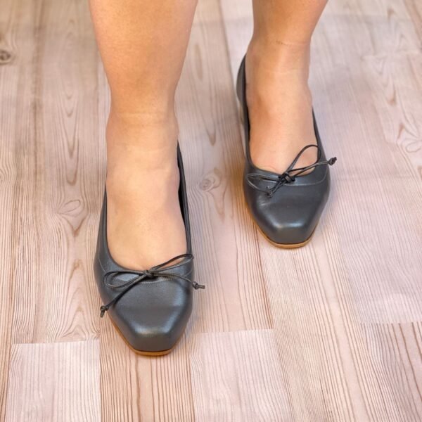 Sapatilha Bailarina Botafogo Bico Quadrado 38 - Cor Chumbo Titânio - Salto 2,5cm - Imagem 3