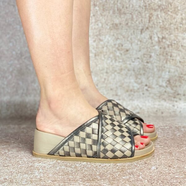 Sandália Birken Anabela Tresse 35 - Cor Chumbo e Nude - Salto 3,5cm - Imagem 4