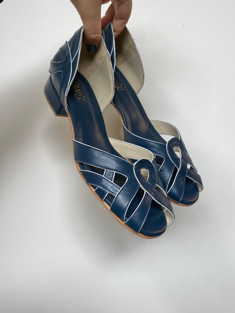 Sapatilha Lais 34 - Pelica Azul Profundo - Salto 2,5cm SP