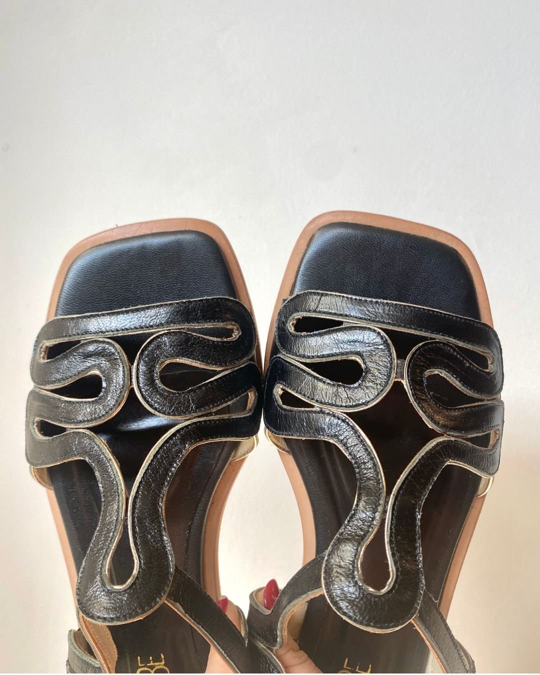 Rasteira Ondas 37 - Cor Preta - Salto 2,5cm - Imagem 3