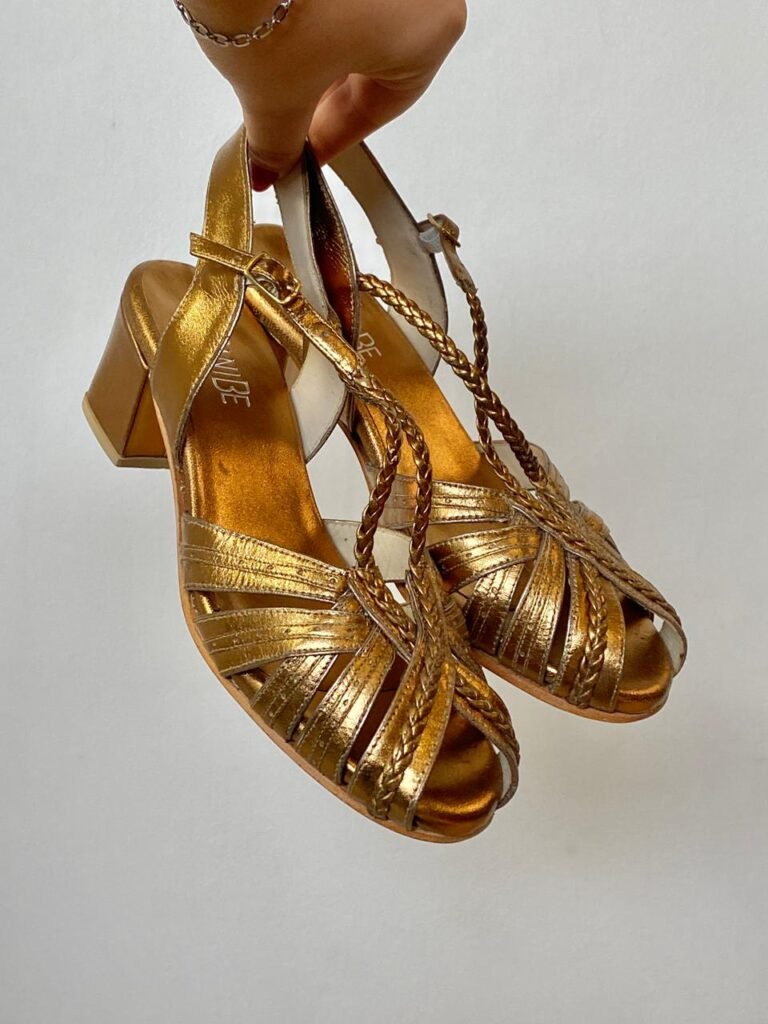 Sandália Luana 35 - Cor Pelica Ouro Velho - Salto 4cm